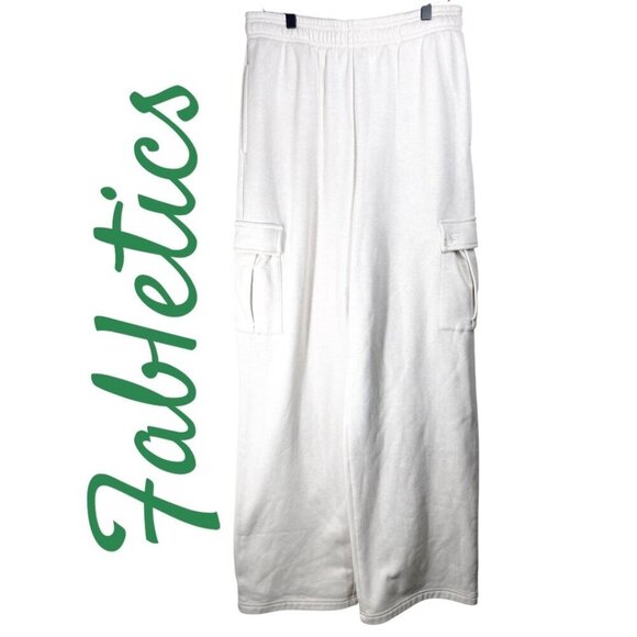 FABLETICS COZY FLEECE WIDE LEG CARGO SWEATPANTS IVORY CREAM, SIZE MEDIUM - Picture 2 of 13